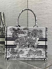 DIOR | Medium Book Tote Around the world - 6