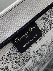 DIOR | Medium Book Tote Around the world - 5