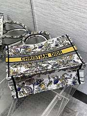 DIOR | Medium Book Tote Around the world yellow - 6