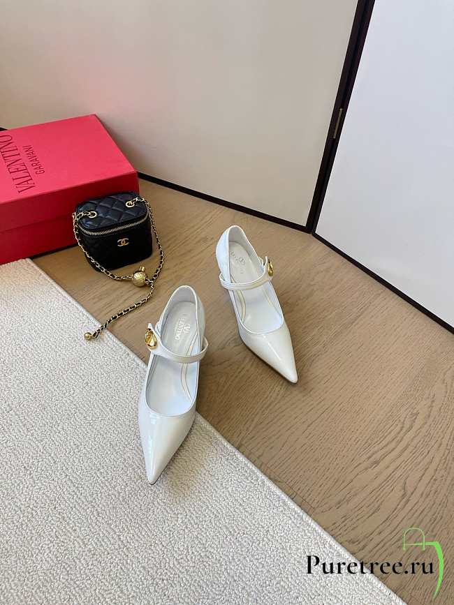 VALENTINO | Vlogo Signature High Heels In White  - 1