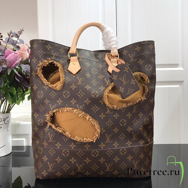 Louis Vuitton x Rei Kawakubo A Monogram 'Burnt' Sac Plat  - 1