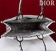 DIOR | Large Dior Book Tote White Multicolor D-Floral Embroidery - 4