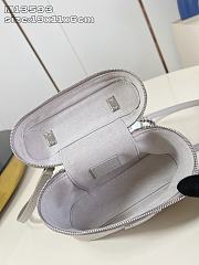 LOUIS VUITTON | Vanity Chain Pouch Monogram Empreinte In White - 6