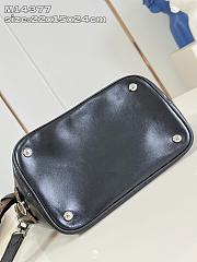 LOUIS VUITTON | No Way Vibe Bucket Bag Sheepskin Black - 3