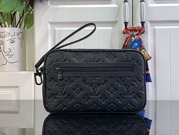 LOUIS VUITTON | Pochette Kasai Bag Monogram Shadow