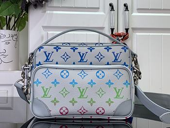 LOUIS VUITTON | Monogram Archive M13897