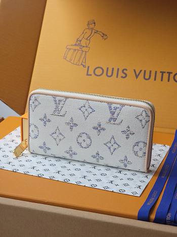 LOUIS VUITTON | Zippy coin Perth Monogram 