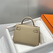 HERMES | Mini Kelly 19 In Beige - 6