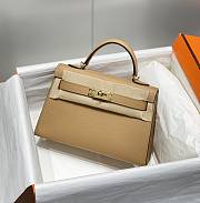 HERMES | Mini Kelly 19 In Tau beige - 1