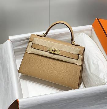 HERMES | Mini Kelly 19 In Tau beige