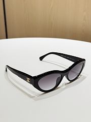 CHANEL | Sunglasses detail 01 - 1