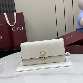 GUCCI | Softbit continental wallet grainy leather in white