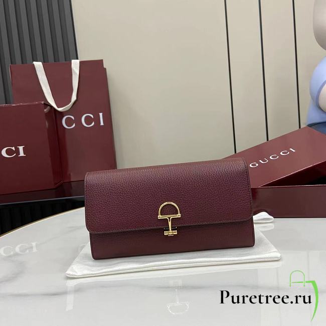 GUCCI | Softbit continental wallet grainy leather in burgundy - 1