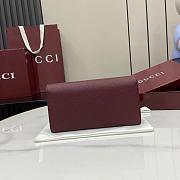 GUCCI | Softbit continental wallet grainy leather in burgundy - 5