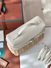 LORO PIANA | Extra Pocket L19 North-South wicker white - 4