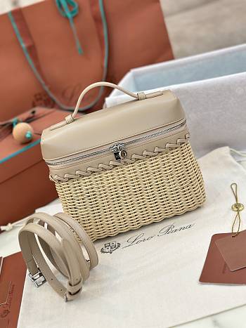 LORO PIANA | Extra Pocket L19 North-South wicker beige