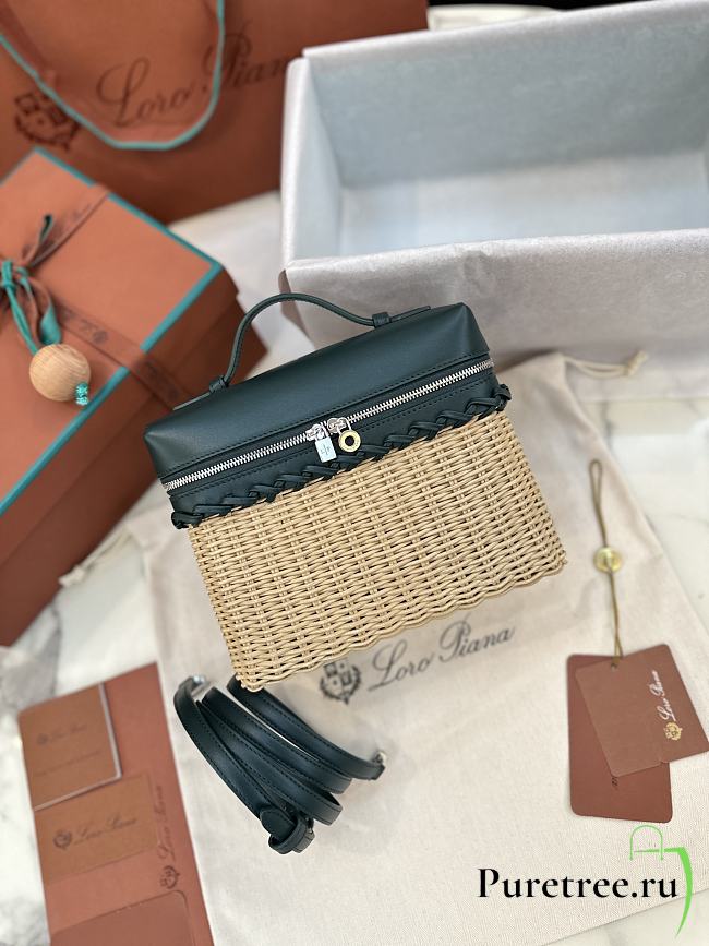 LORO PIANA | Extra Pocket L19 North-South wicker dark green - 1