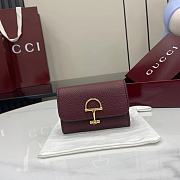 GUCCI | Softbit card case Gold-toned hardware in burgundy - 1