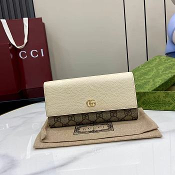 GUCCI | GG Marmont bi-colour continental wallet in white