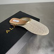 ALAIA | Flat-soled half-slippers in gold - 3