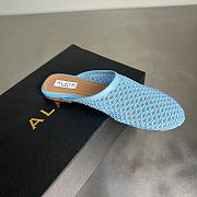 ALAIA | Flat-soled half-slippers in blue - 3