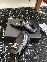 CHANEL | Moccasins Shiny wrinkled calfskin in black - 6