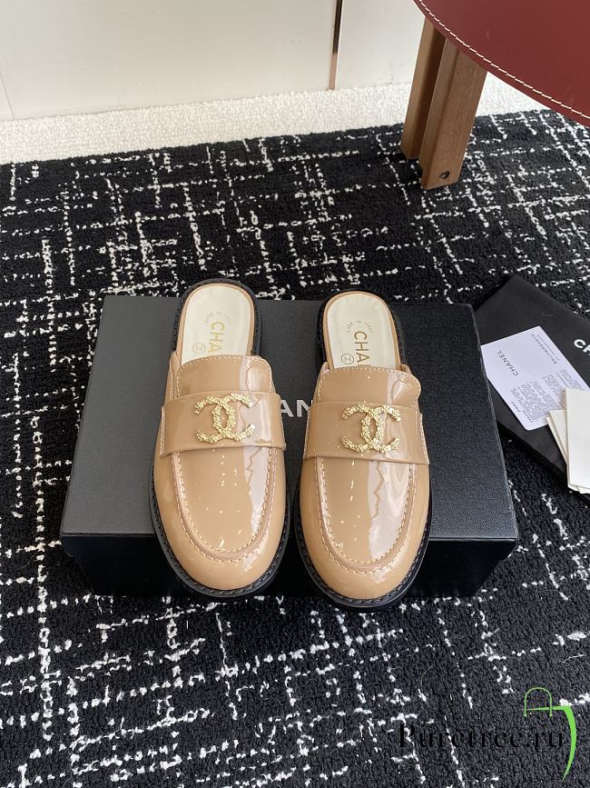 CHANEL | Moccasins Shiny wrinkled calfskin in beige - 1