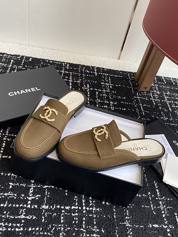 CHANEL | Moccasins in brown