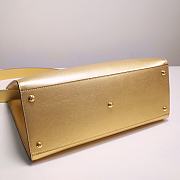 FENDI Vitello Catalan Mirror Plexiglass Logo Embossed Medium In Gold - 2