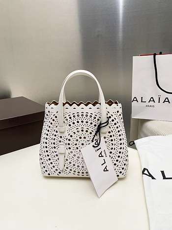 ALAIA | mina 20 bag in vienne wave calfskin in white