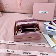 MIUMIU | Quilted effect leather wallet in pink - 5