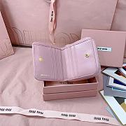 MIUMIU | Quilted effect leather wallet in pink - 4
