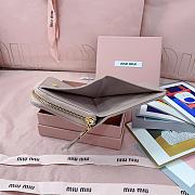 MIUMIU | Quilted effect leather wallet in light pink - 5