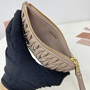 MIUMIU | Pocket wallet Matelasse In Beige - 3