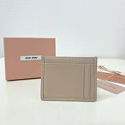 MIUMIU | Matelassé nappa leather card holder in beige - 6