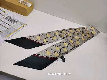 GUCCI | GG print with Horsebits silk neck bow 01