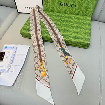 GUCCI | GG print with Horsebits silk neck bow 02