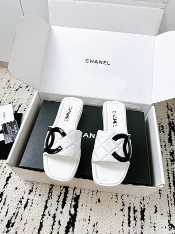 CHANEL | Vintage Slipper 02