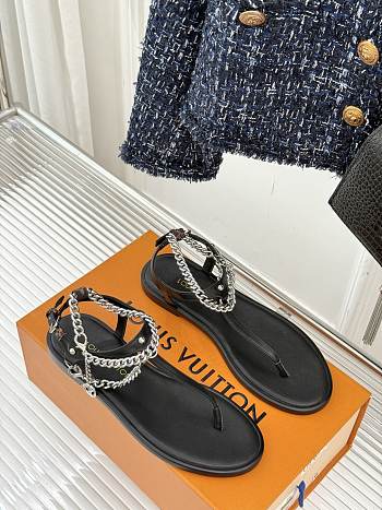 LOUIS VUITTON | Sandals With Chain In Black