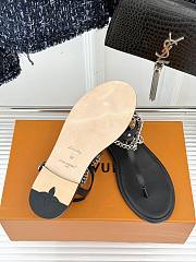 LOUIS VUITTON | Sandals With Chain In Black - 3