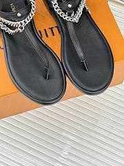 LOUIS VUITTON | Sandals With Chain In Black - 2