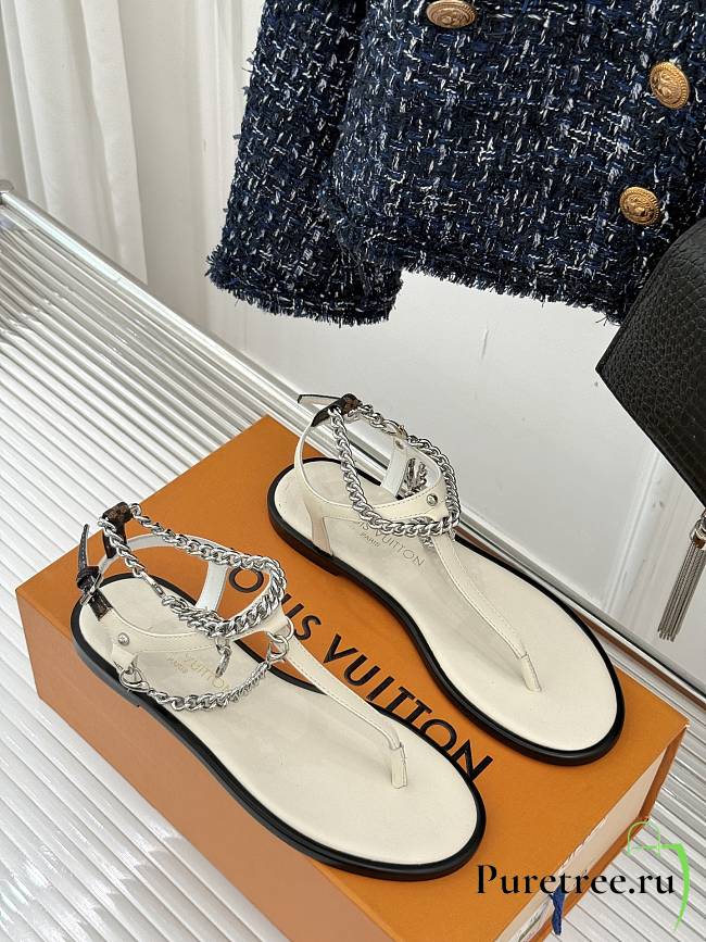LOUIS VUITTON | Sandals With Chain In White - 1
