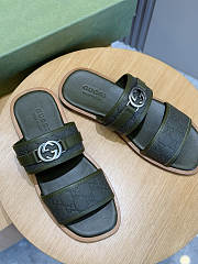 Gucci Men's Interlocking Double G Slides 01 - 2