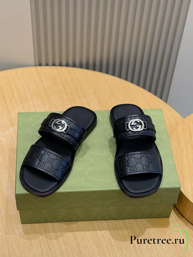 Gucci Men's Interlocking Double G Slides 02 - 1
