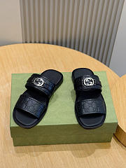 Gucci Men's Interlocking Double G Slides 02 - 1