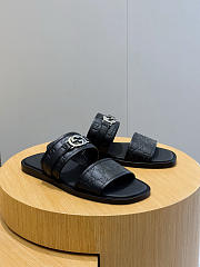 Gucci Men's Interlocking Double G Slides 02 - 3