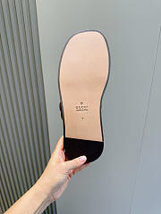 Gucci Men's Interlocking Double G Slides 03 - 5