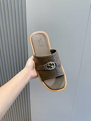 Gucci Men's Interlocking Double G Slides 05 - 4