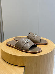 Gucci Men's Interlocking Double G Slides 05 - 5
