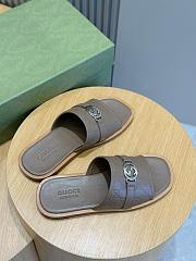 Gucci Men's Interlocking Double G Slides 05 - 3